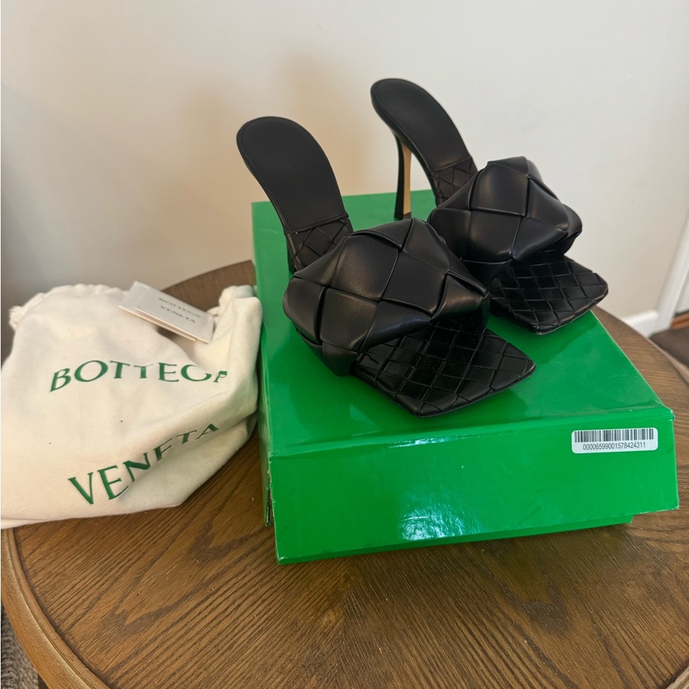 Bottega Veneta Lido Slide Sandal